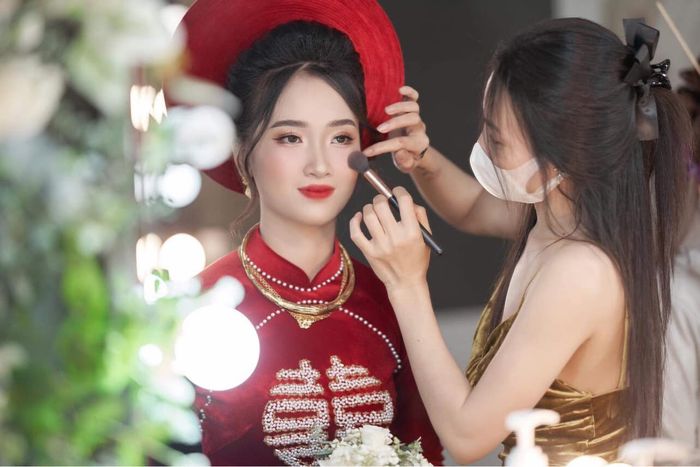 Hình 2 của ANNIE Wedding & Makeup Academy