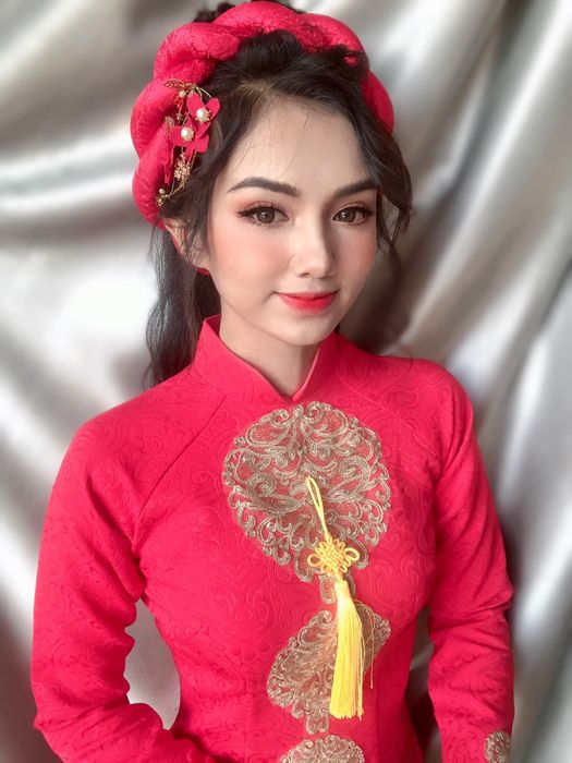 Hình ảnh Pham Niem Trang Điểm 1