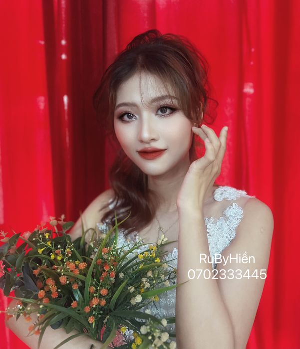 Hình ảnh 3 của RuByHiền Makeup Artist & Academy