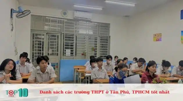 Trường THCS, THPT Đinh Tiên Hoàng