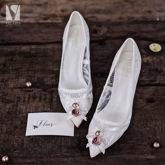 Ảnh giày cưới và giày dự tiệc của Velaris Bridal Shoes