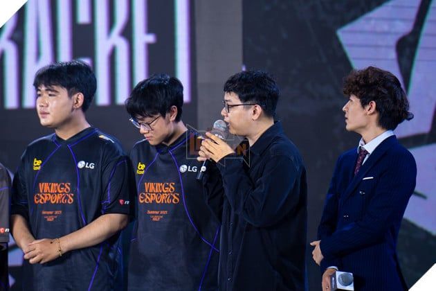 Vikings Esports Chính Thức Đạt Tấm Vé Cuối Cùng Đến CKTG 2024 Dưới Sự Cổ Vũ Đầy Nhiệt Tình Của Hàng Ngàn Khán Giả