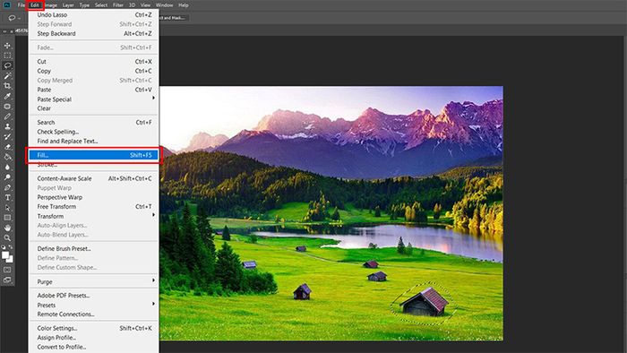 Bước 3: Vào Edit trên thanh menu phía trên và chọn Fill.