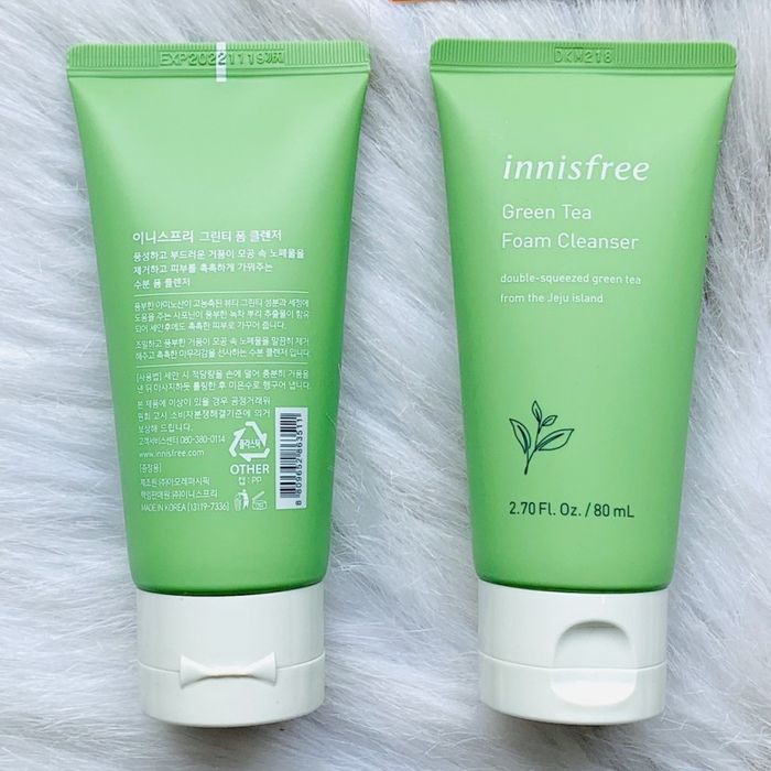 Sữa rửa mặt trà xanh Innisfree giúp làm sạch nhẹ nhàng, loại bỏ tạp chất trong lỗ chân lông và cặn trang điểm. Hình ảnh 2