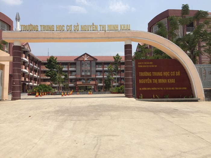 Trường THCS Nguyễn Thị Minh Khai, ảnh 1