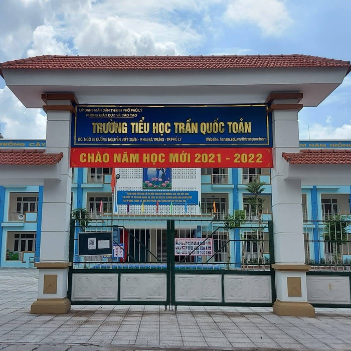 Hình ảnh Trường Tiểu học Trần Quốc Toản 1