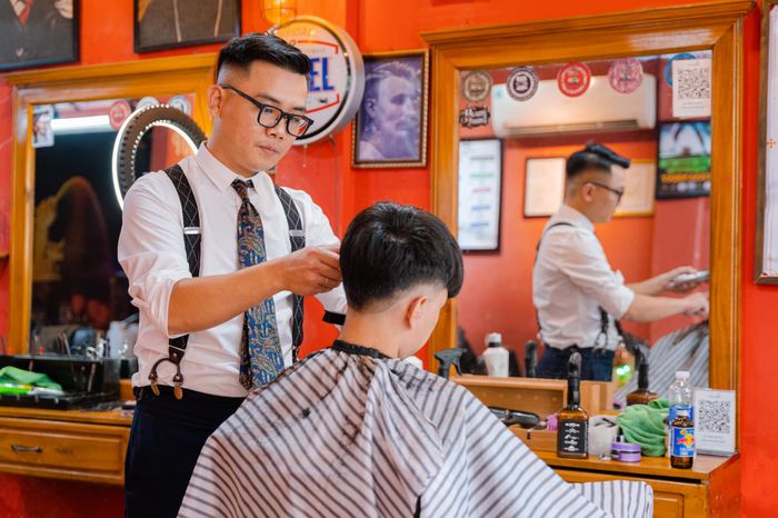 Quốc BarBer Shop - Hình 2