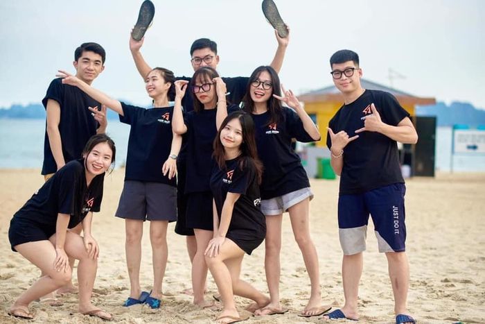 Hình ảnh Đồng Phục Alpha 1