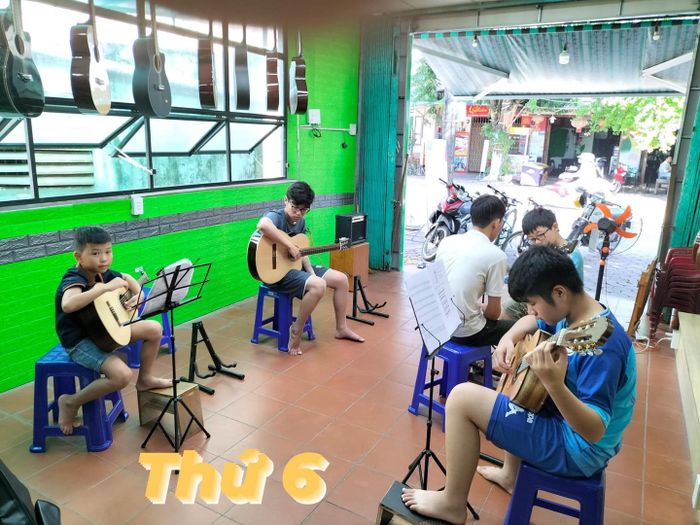 Hình ảnh Guitar Phạm & G-Piano 2