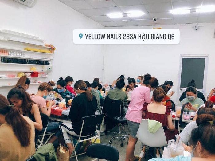 Ảnh 1 của Yellow Nails