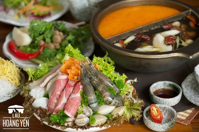 Hoàng Yến Hot Pot là một trong 10 nhà hàng nổi bật nhất ở Quận 7, TP. Hồ Chí Minh