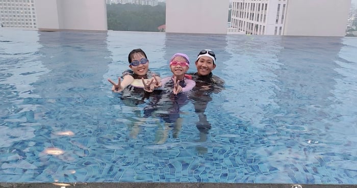 Ảnh Sun Swimming 2