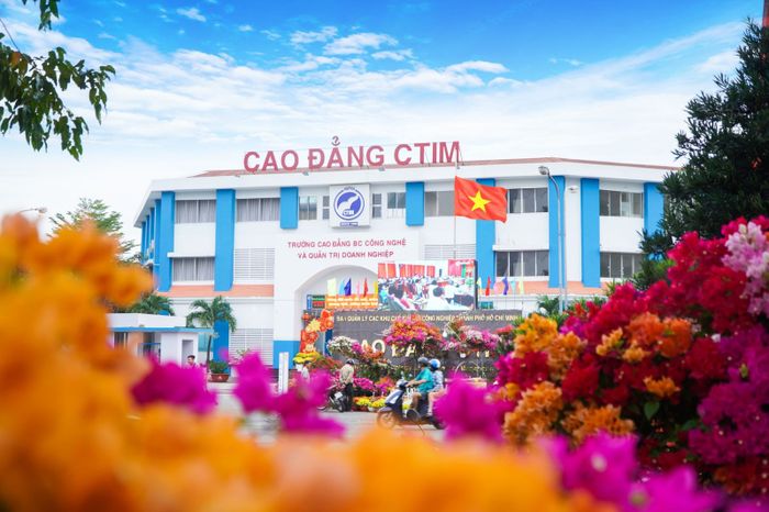 Hình ảnh Cao đẳng CTIM 1