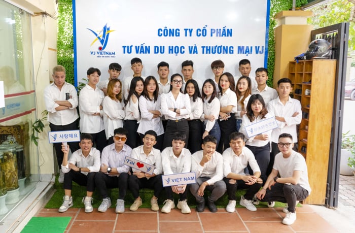 Hình ảnh Công ty CP Tư vấn Du học và Thương mại VJ (VJVietNam) 1