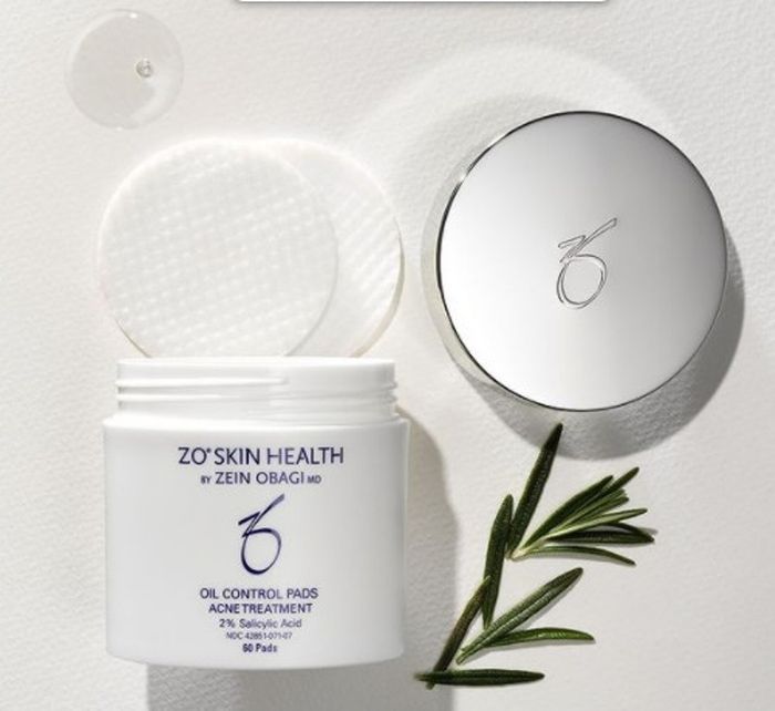 Hình ảnh của Miếng Tẩy Tế Bào Chết và Điều Trị Mụn ZO Skin Health Oil Control Pads - Ảnh 2