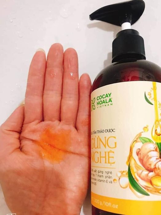 Sữa tắm thảo dược Cocayhoala Gừng Nghệ hình ảnh 1