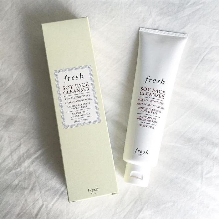 Sữa rửa mặt đậu nành Fresh Soy Face Cleanser - Hình ảnh 2