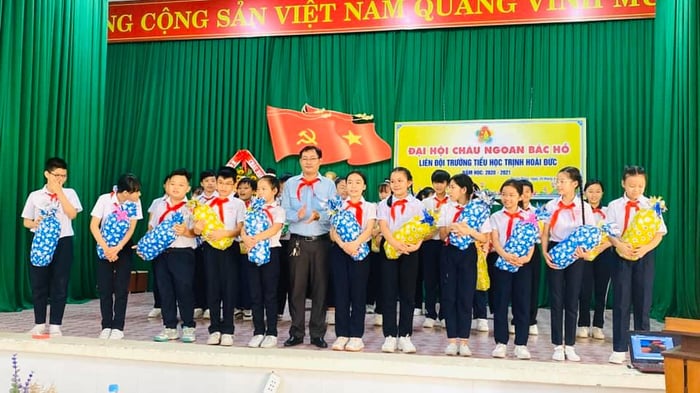 Hình ảnh Trường Tiểu học Trịnh Hoài Đức