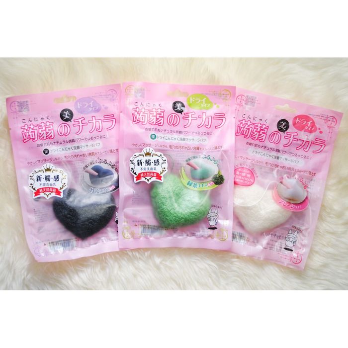 Miếng bọt biển rửa mặt Lucky Wink Konjac Sponge hình 1