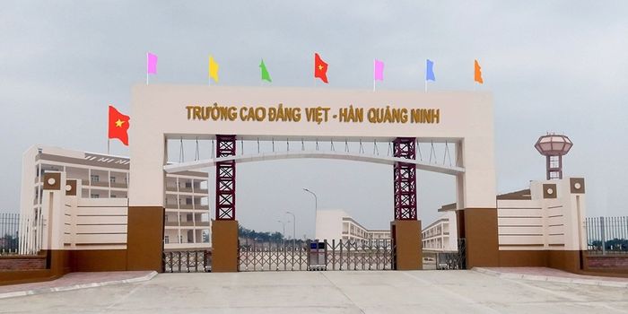 Hình ảnh Trường Cao đẳng Việt - Hàn Quảng Ninh 1