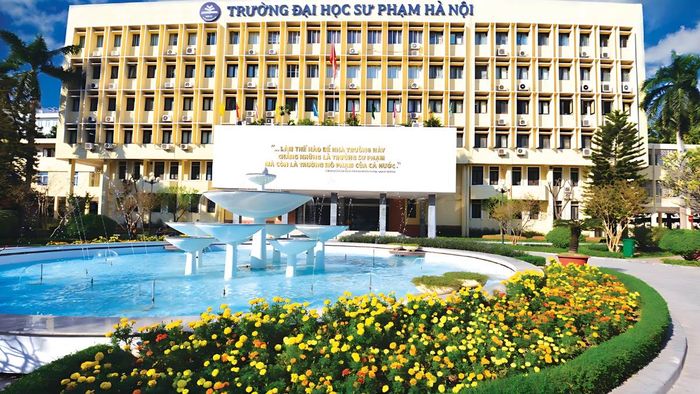 So sánh điểm chuẩn Đại học Sư phạm Hà Nội năm 2024 với năm 2023