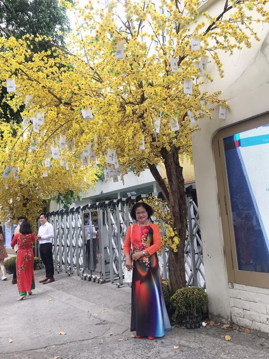 Nhà thơ Hương Mrs-Le - Ảnh 1