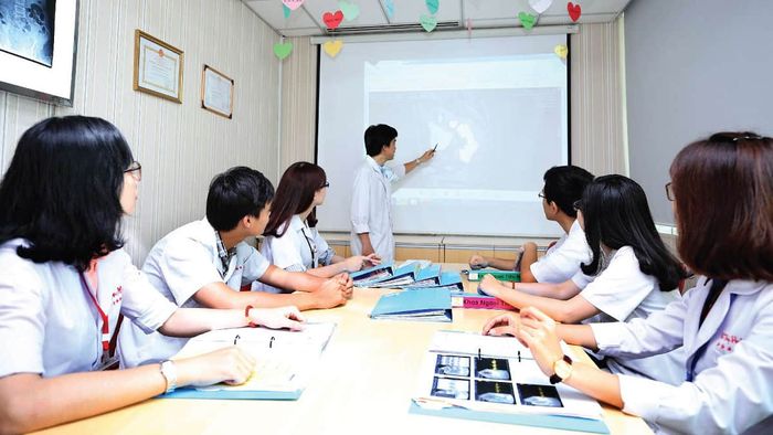 Thời gian học tại Đại học Y Dược TPHCM kéo dài bao nhiêu học kỳ?