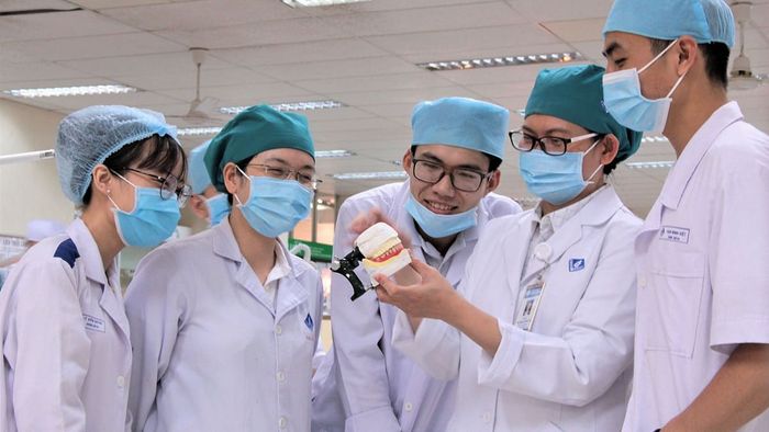 Học phí các chuyên ngành tại Đại học Y Dược TPHCM