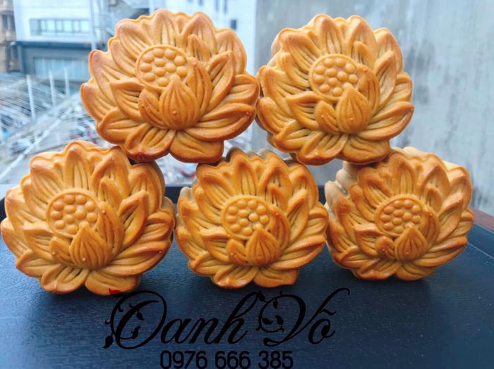Bánh Trung Thu Oanh Võ - Hình 1