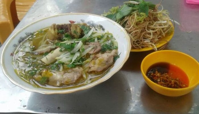 Bún bò O Bé - Hình ảnh 2