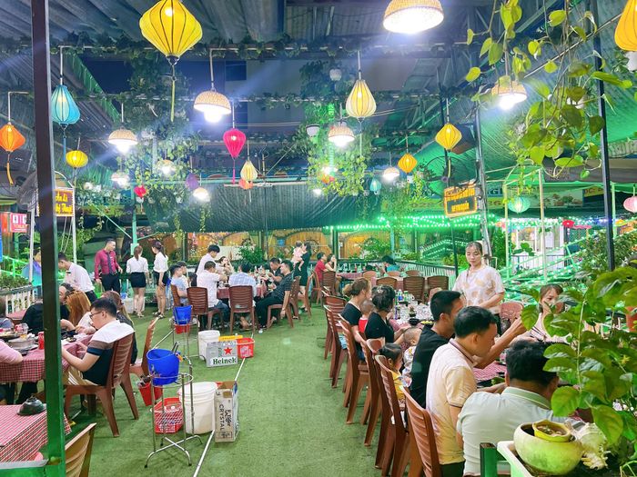 Nhà hàng Ao Cá Sinh Viên - Ảnh 1