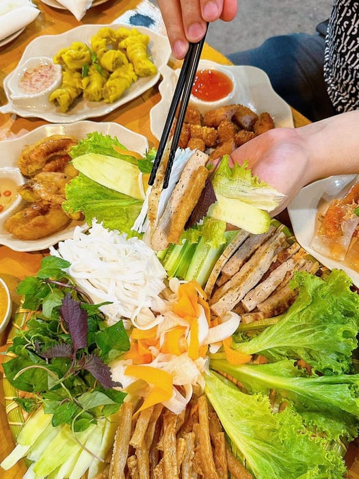 Hình ảnh Buffet Lẩu Nướng Tú Béo 2