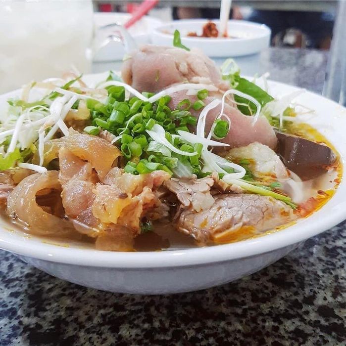 Bún bò Hương Giang - Hình ảnh 1