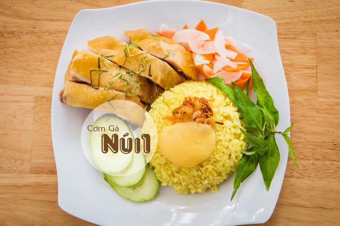 Hình ảnh 1 của món Cơm Gà Núi 1