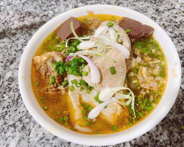 Bún Bò Huế Cô Hoa - Hình ảnh 3