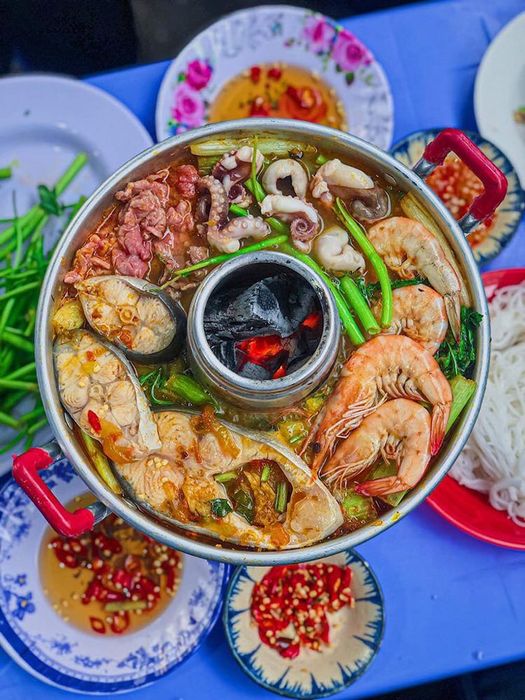 Hình ảnh của Lẩu Riêu Cua Bắp Bò 3