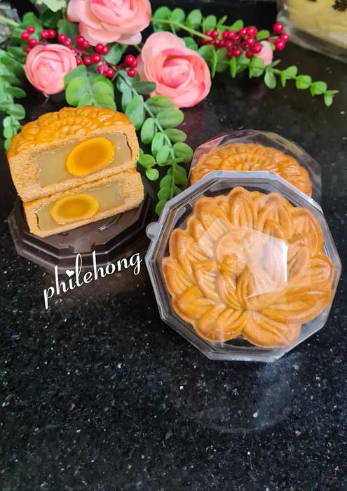 Hình ảnh Bánh Trung thu Handmade Phi Lê Hồng 1