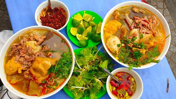 Bún bò Bà Tuyết - Hình ảnh 1