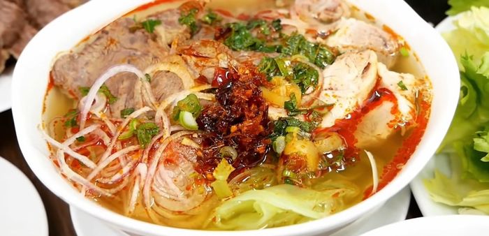 Bún bò Huế Phượng - Hình ảnh 2