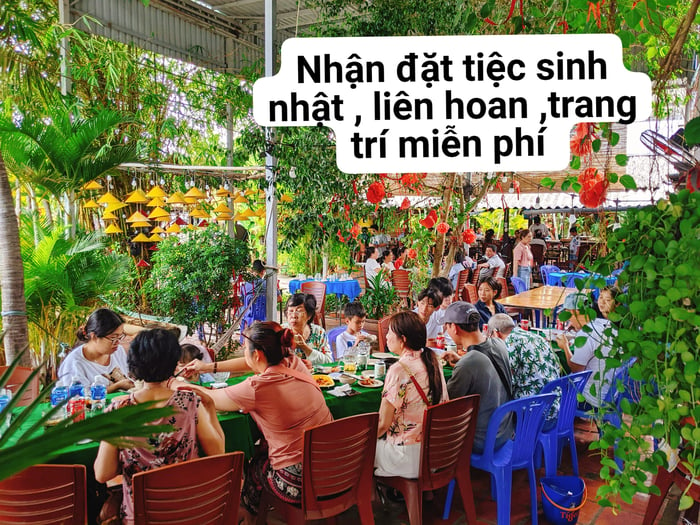 Đất Việt Quán - Cơm Niêu, Hải Sản hình 2