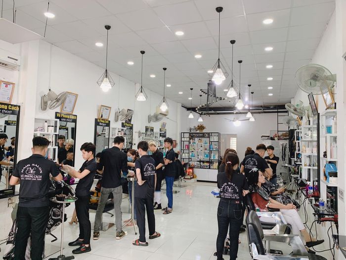 Salon Vũ Phong Style ảnh 2