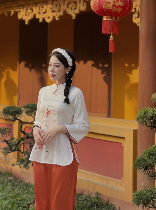 Hình ảnh 1 của Pháp Phục Phương Thảo