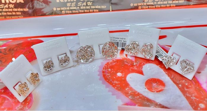 Hình ảnh Tiệm Vàng Kim Hoa - Bé Sáu số 2
