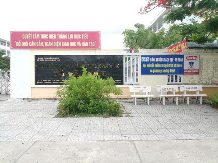 Hình ảnh Trường THCS và THPT Võ Văn Kiệt 2