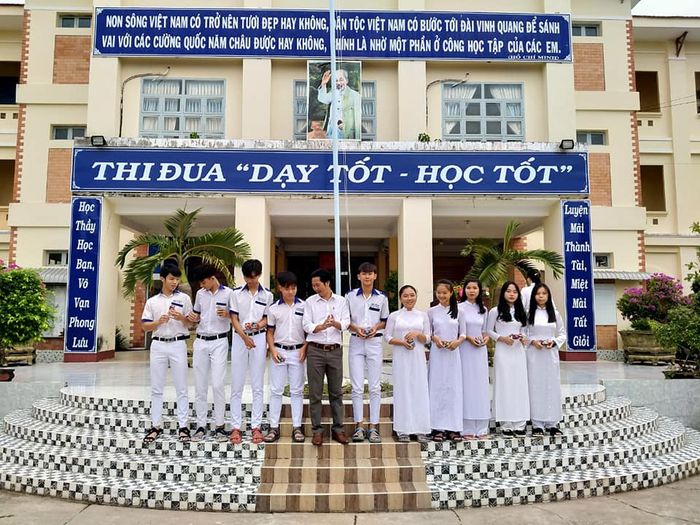 Hình ảnh Trường THPT Điền Hải 1