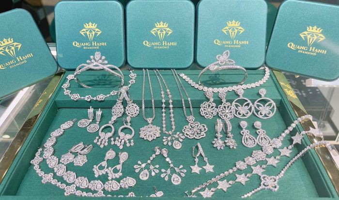 Hình ảnh của Quang Hạnh Diamond 1
