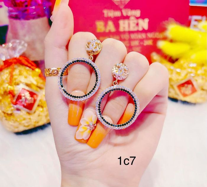 Tiệm Vàng Ba Hên - Ảnh 2