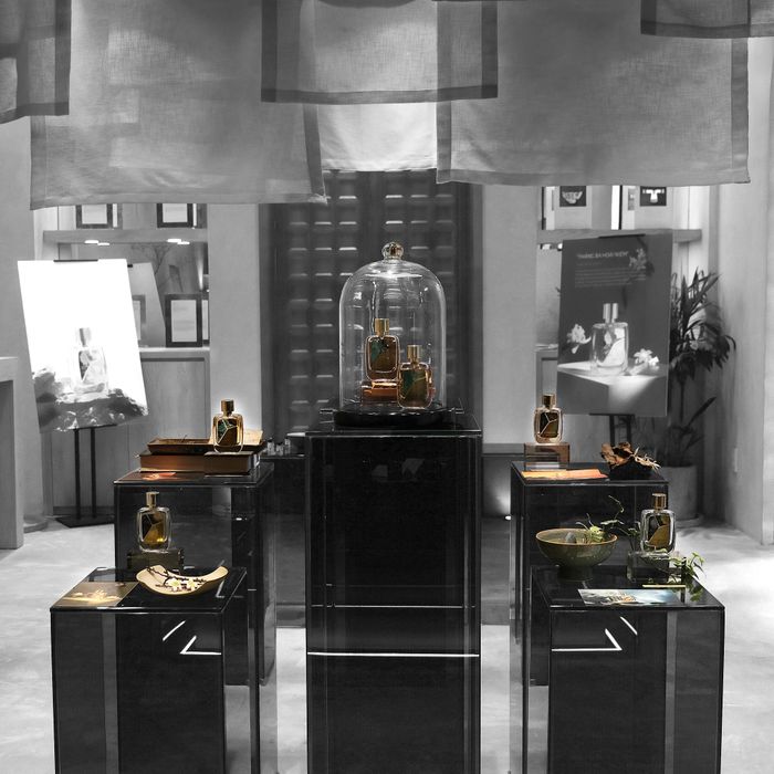 Hình ảnh R Parfums 2
