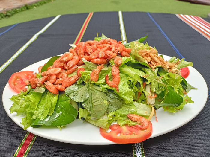 Nhà Hàng Tơ Nưng Biển Hồ - Hình 3