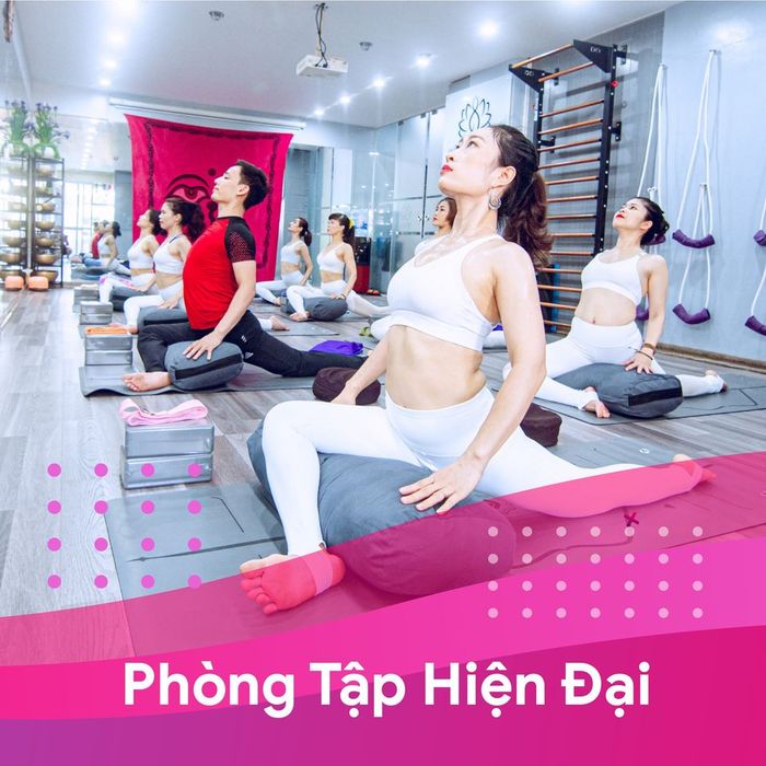 Hình ảnh 2 của Học Viện Yoga Trị Liệu Việt Nam